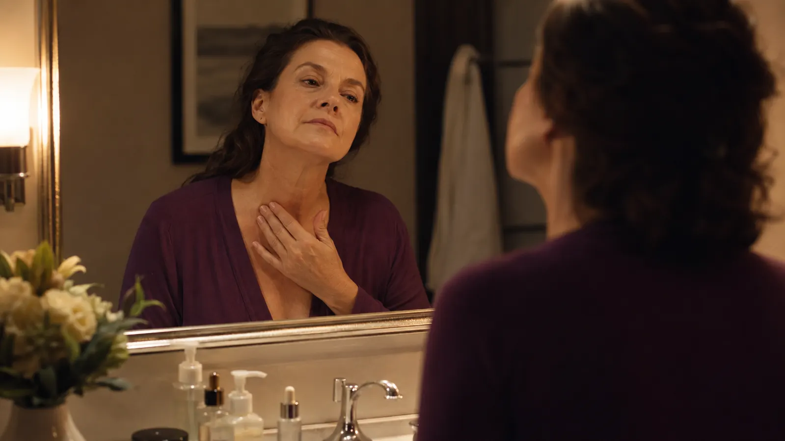 How to Firm a Sagging Neck With Neck Cream